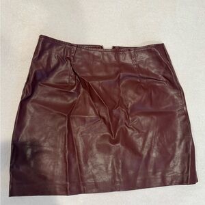 Elegant burgundy Leather Skirt